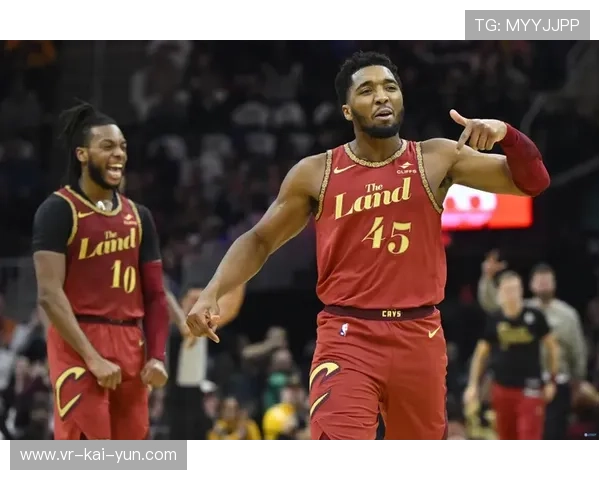 雷霆客场大胜骑士，亚历山大30分轻取米切尔